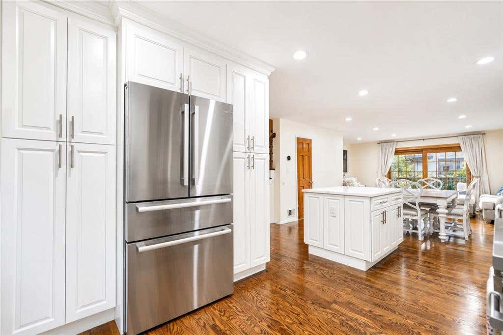 Photo of 67 Claradon Lane #113, Staten Island, NY 10305 (MLS # 502699)