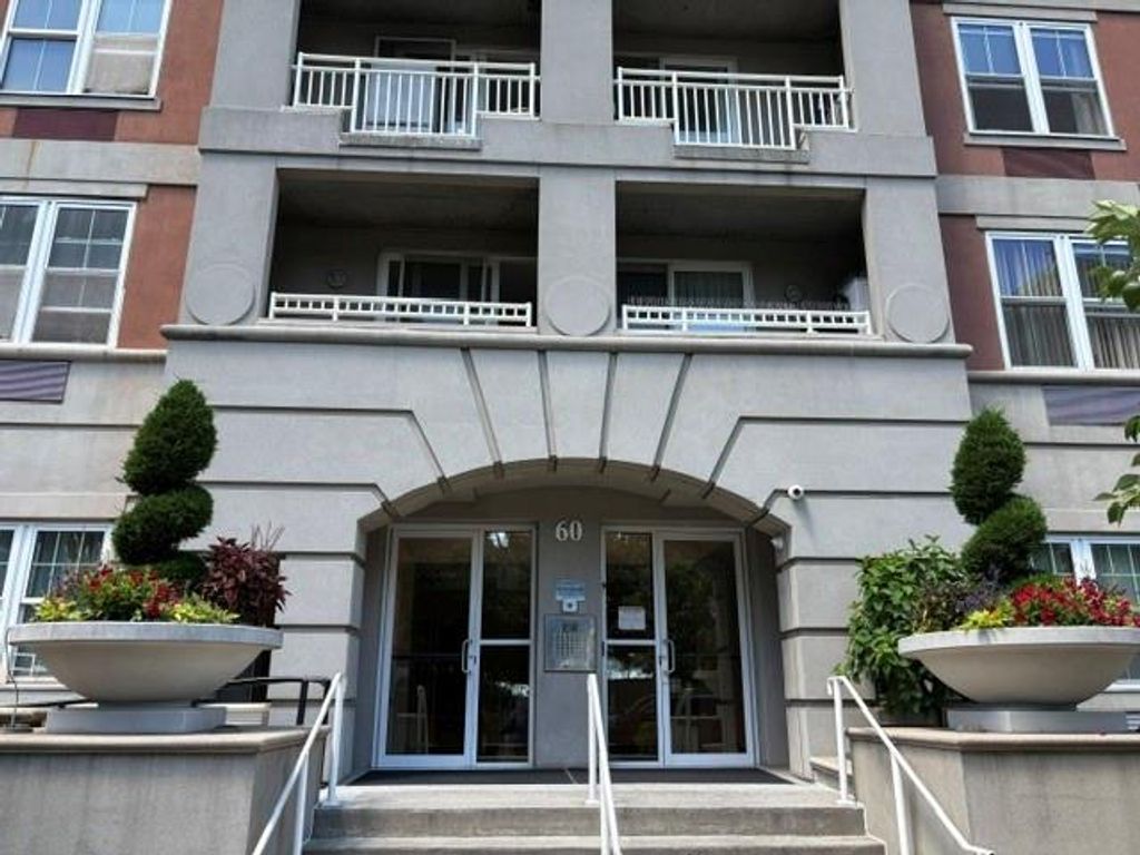 Photo of 60 Oceana Drive #5J, Brooklyn, NY 11235 (MLS # 502582)
