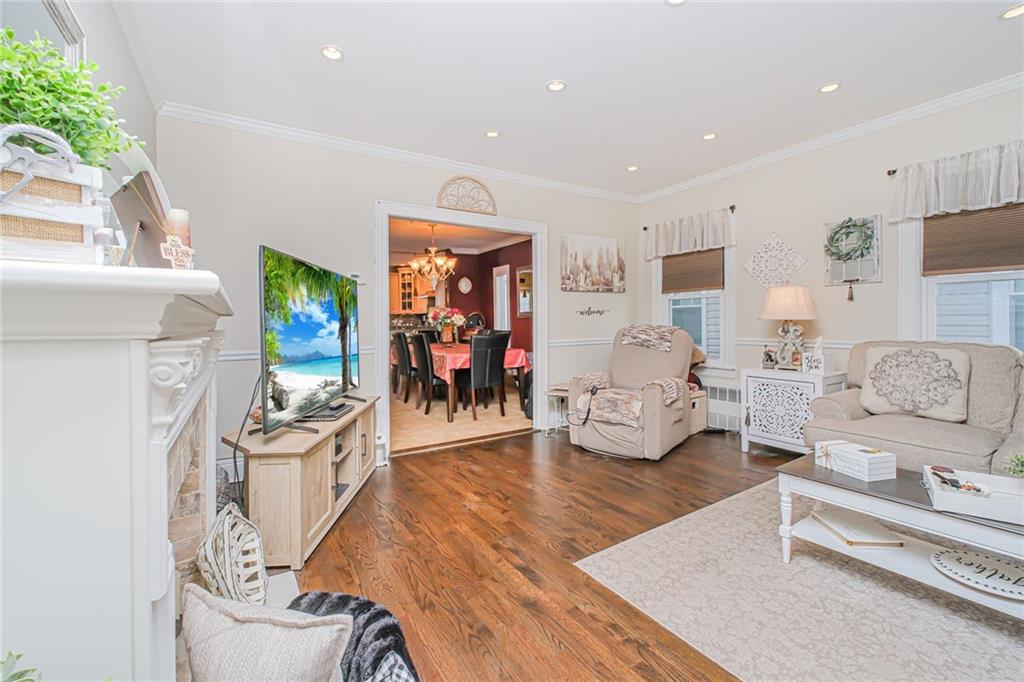 298 Bay 10th Street, Brooklyn, New York image 8