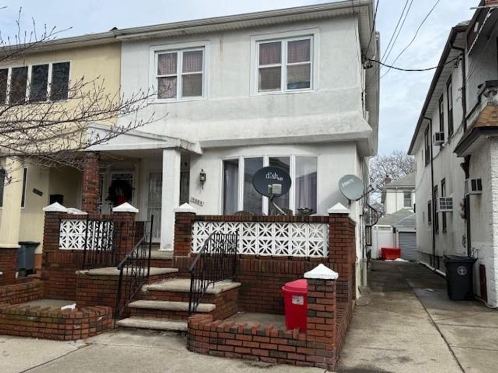 Photo of 35 Ebony Court, Brooklyn, NY 11229 (MLS # 499365)