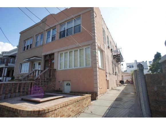 Photo 1 of 7 — 1048 Bay Ridge Pkwy Parkway, Brooklyn, NY 11228