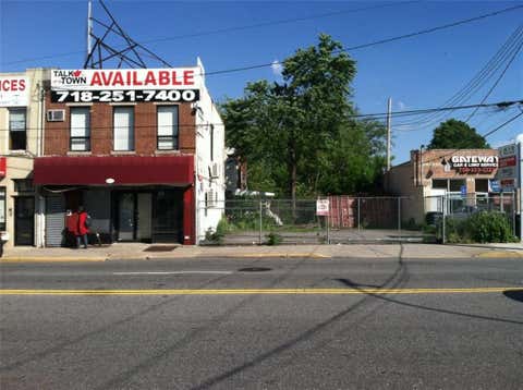 Townhouse For Rent - 4022 Avenue U<br/> Brooklyn, NY 11234
