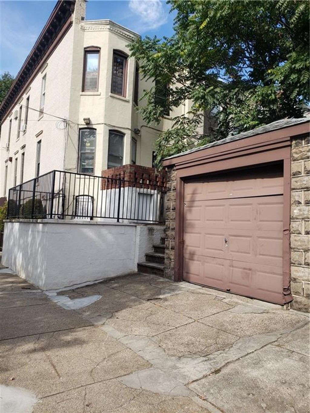 Photo of 7523 Fort Hamilton Parkway, Brooklyn, NY 11228 (MLS # 498479)