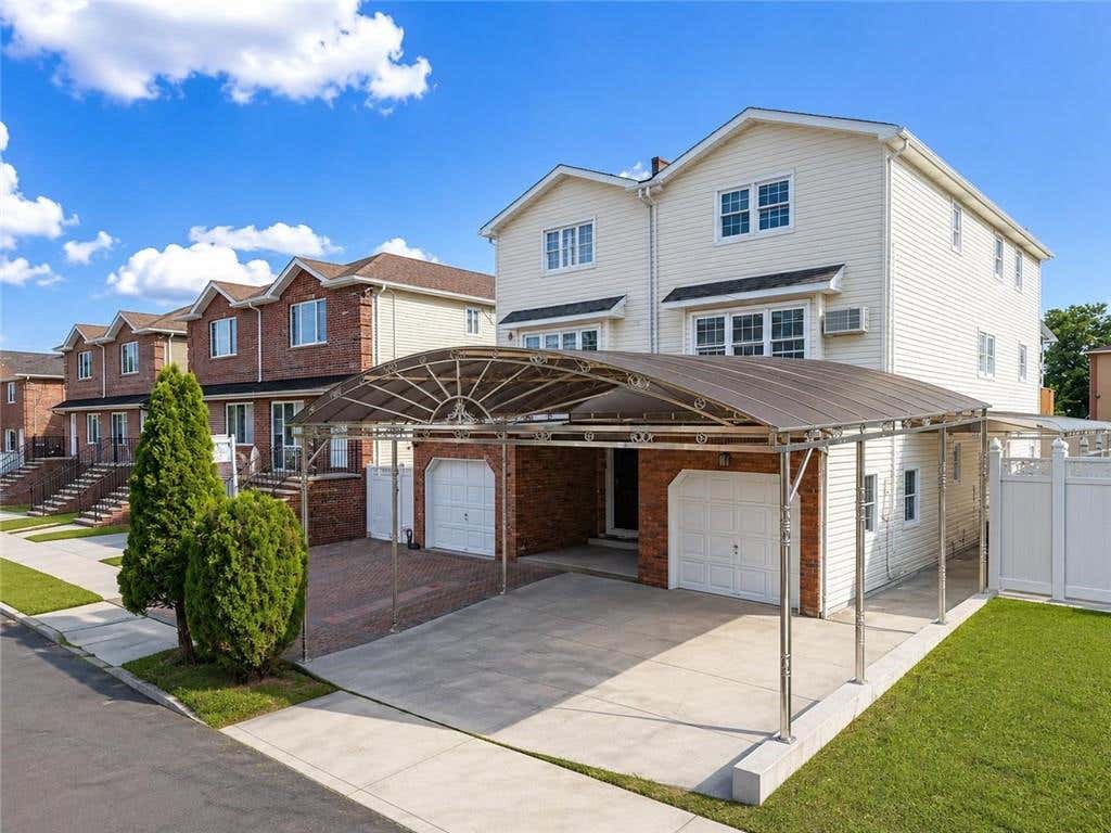Photo of 370 Atlantic Avenue, Staten Island, NY 10305 (MLS # 503498)