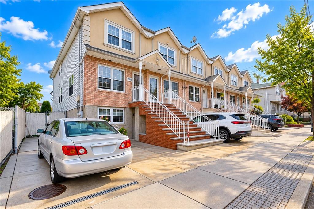 Photo of 1504 Castleton Avenue, Staten Island, NY 10302 (MLS # 504788)