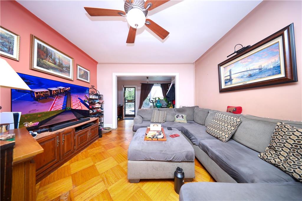 32 Gatling Place, Brooklyn, New York image 8