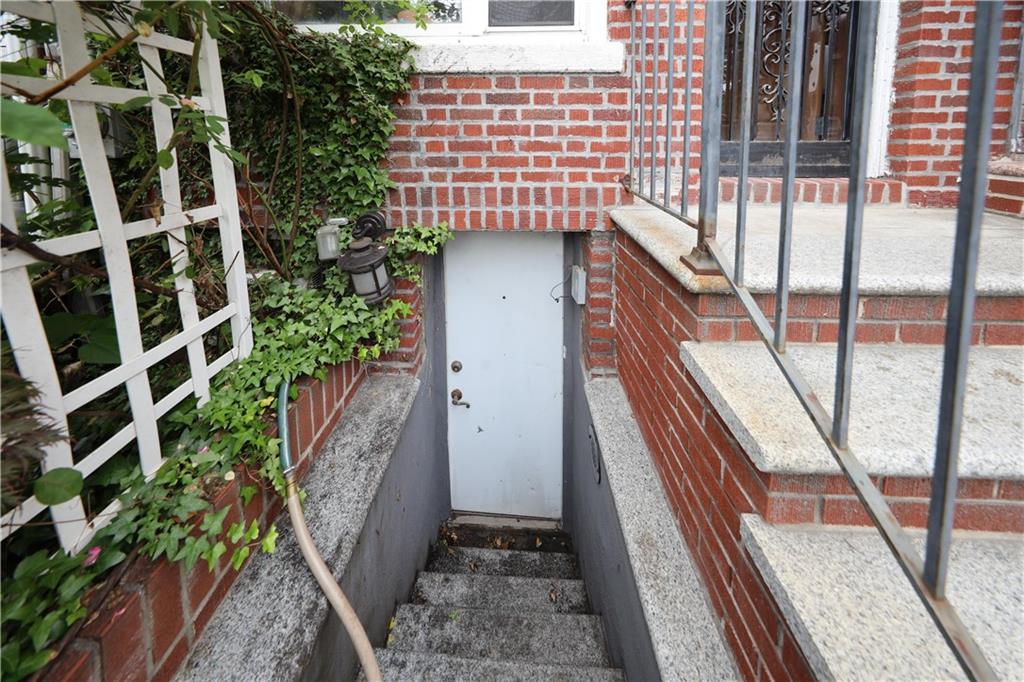 32 Gatling Place, Brooklyn, New York image 22