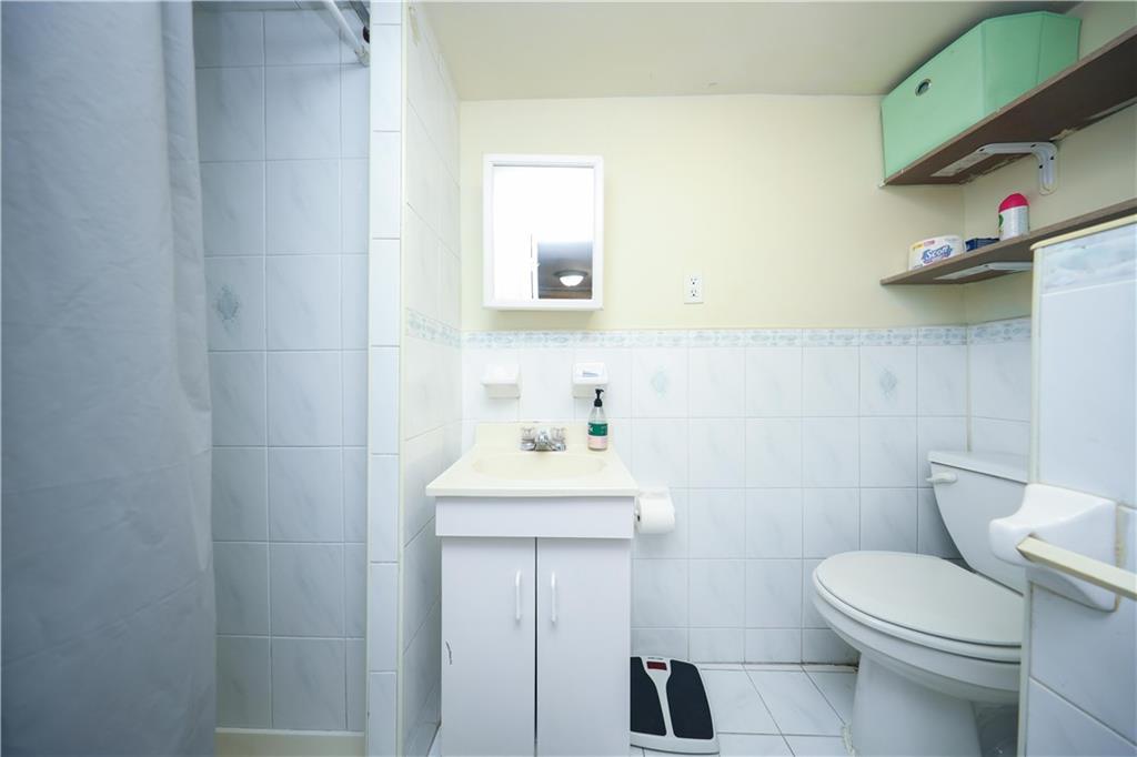 32 Gatling Place, Brooklyn, New York image 21