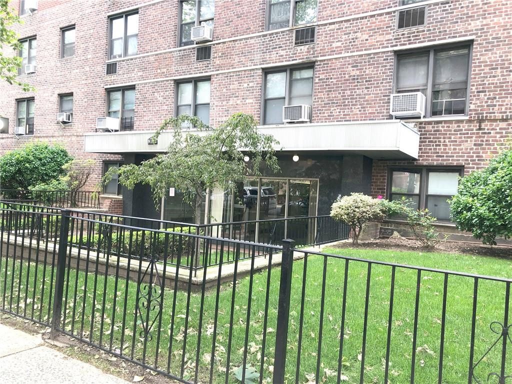 Photo of 3178 Nostrand Avenue #5-H, Brooklyn, NY 11229 (MLS # 498985)