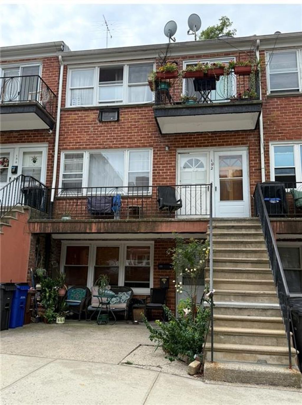 Photo of 152 Bay Ridge Parkway, Brooklyn, NY 11209 (MLS # 496491)