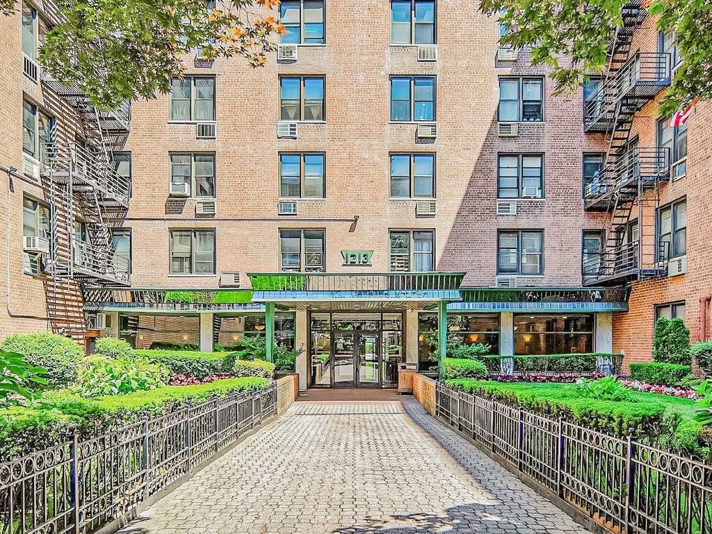 Photo of 1213 Avenue Z #C39, Brooklyn, NY 11235 (MLS # 498529)