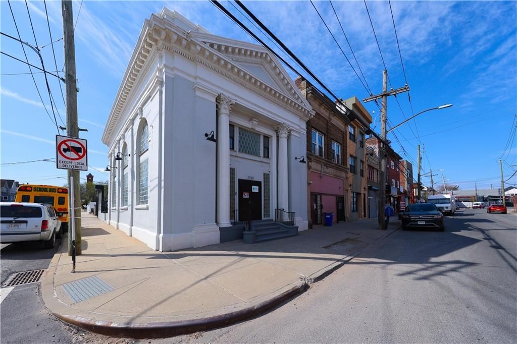 Photo of 2940 Richmond Terrace, Staten Island, NY 10301 (MLS # 500383)