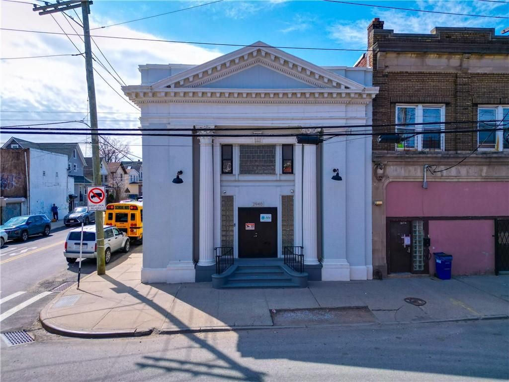 Photo of 2940 Richmond Terrace, Staten Island, NY 10301 (MLS # 500383)