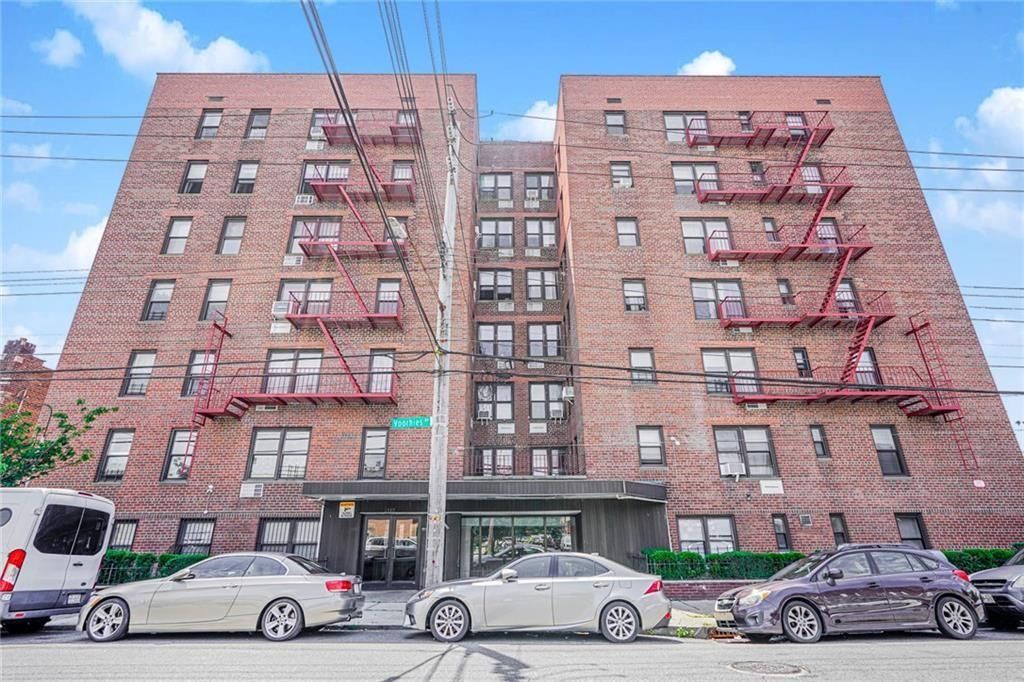 Photo of 2330 Voorhies Avenue #3M, Brooklyn, NY 11235 (MLS # 497160)