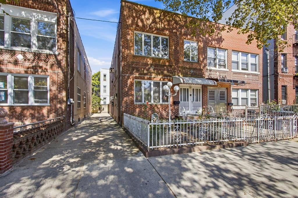 Photo of 30 Bay 34th Street, Brooklyn, NY 11214 (MLS # 504036)