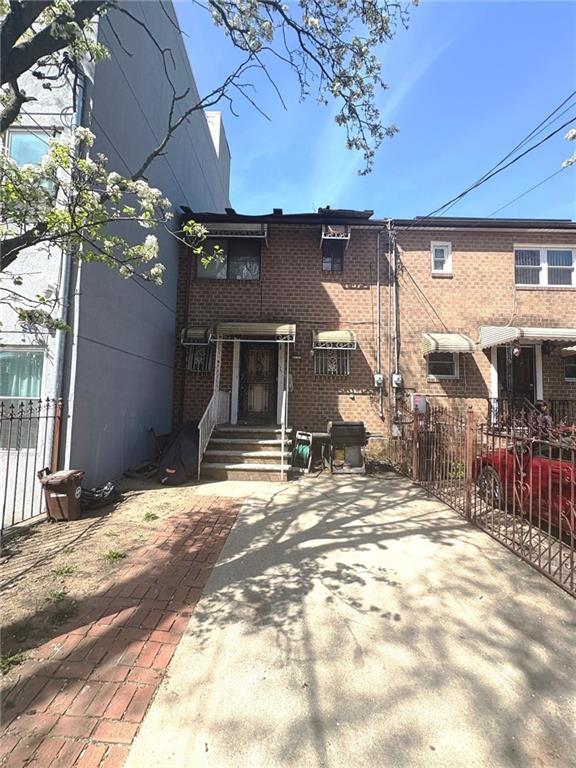 592 Powell Street, Brooklyn, New York image 3