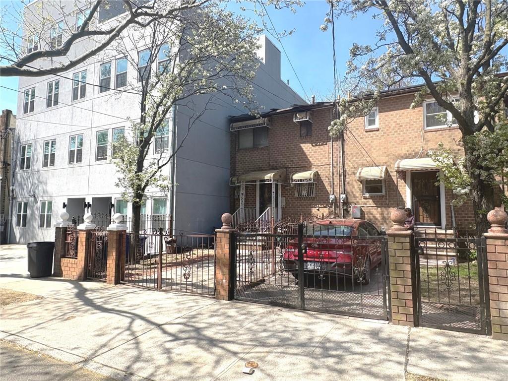 592 Powell Street, Brooklyn, New York image 8