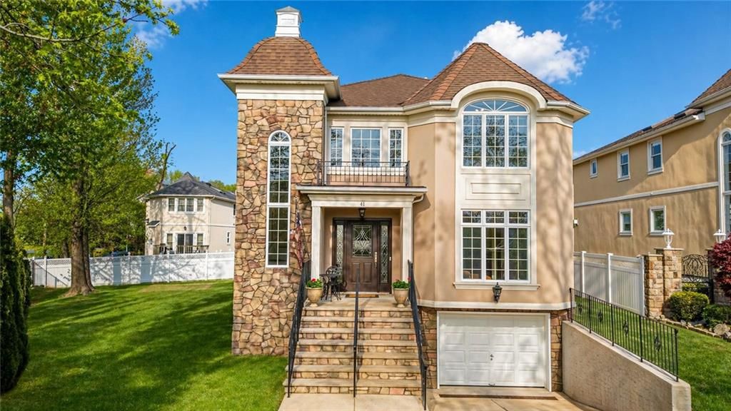 Photo of 41 St. Edward Lane, New York, NY 10309 (MLS # 500852)