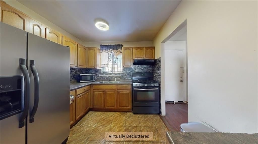 Photo of 195 Berriman Street, Brooklyn, NY 11208 (MLS # 498813)