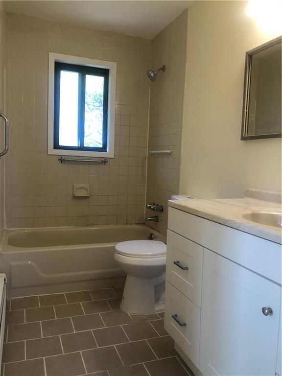 39 Magaw Place, West Babylon, New York image 12