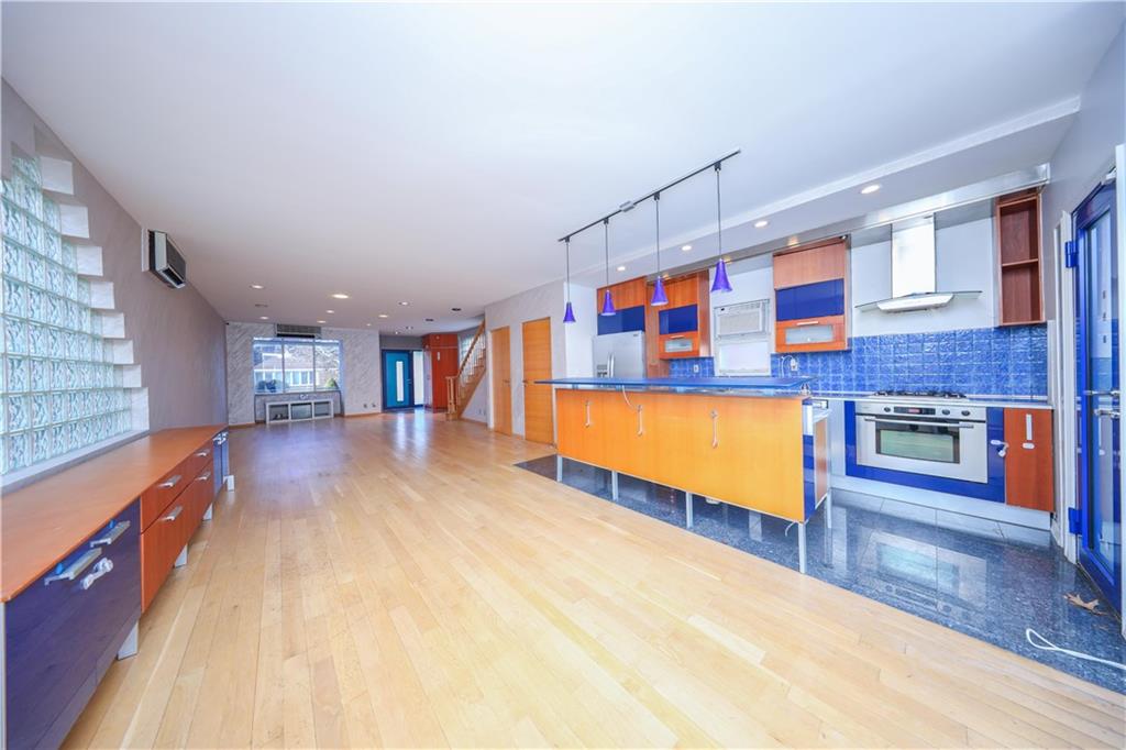 61 Exeter Street, Brooklyn, New York image 10