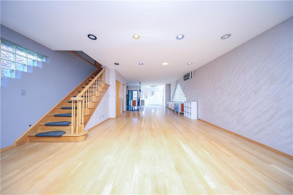 61 Exeter Street, Brooklyn, New York image 16