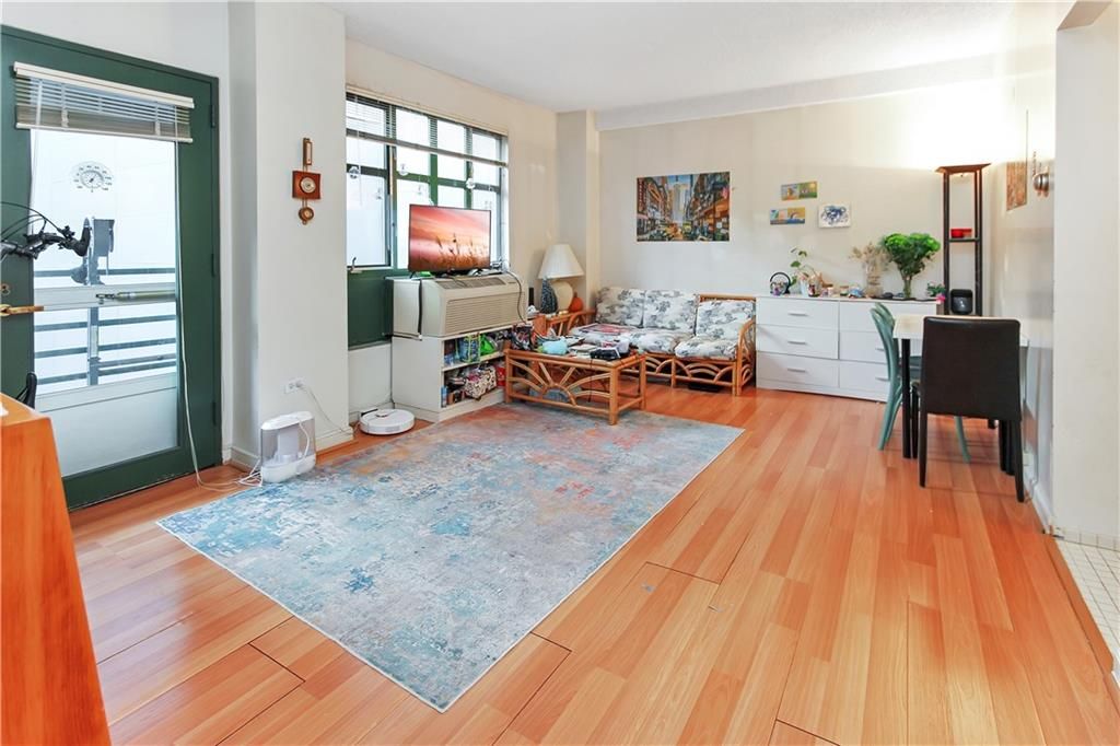 Photo of 1720 14 Street #4B, Brooklyn, NY 11229 (MLS # 500202)