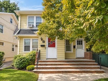 Photo of 20 Arnprior Street, Staten Island, NY 10302 (MLS # 504686)