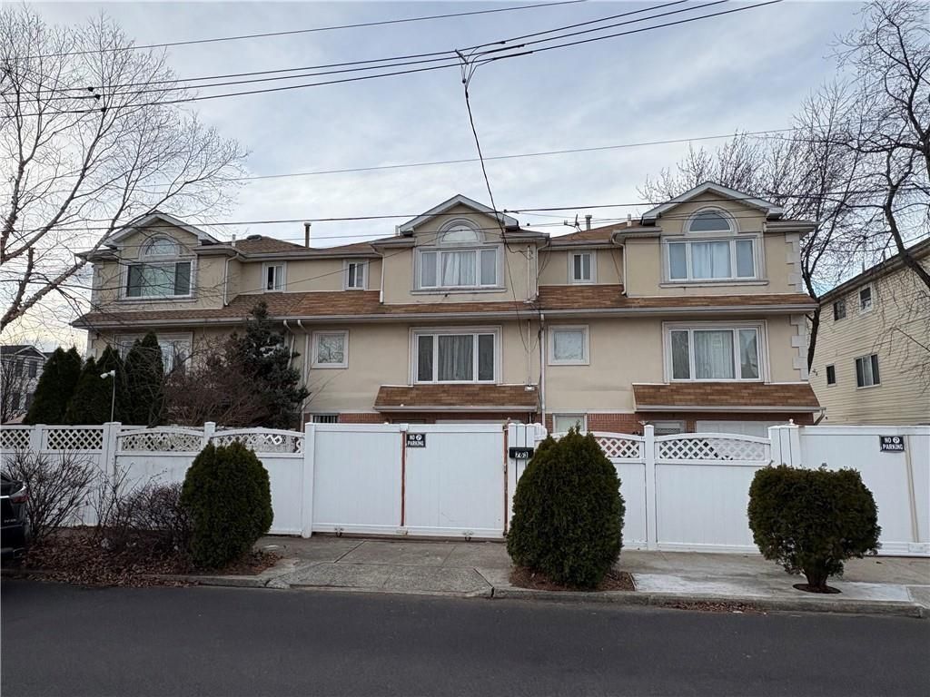 Photo of 763 Patterson Avenue, Staten Island, NY 10306 (MLS # 502476)