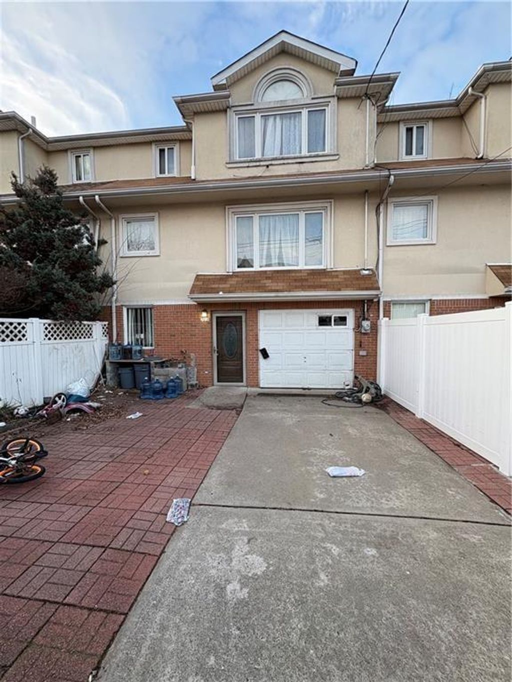 Photo of 763 Patterson Avenue, Staten Island, NY 10306 (MLS # 502476)