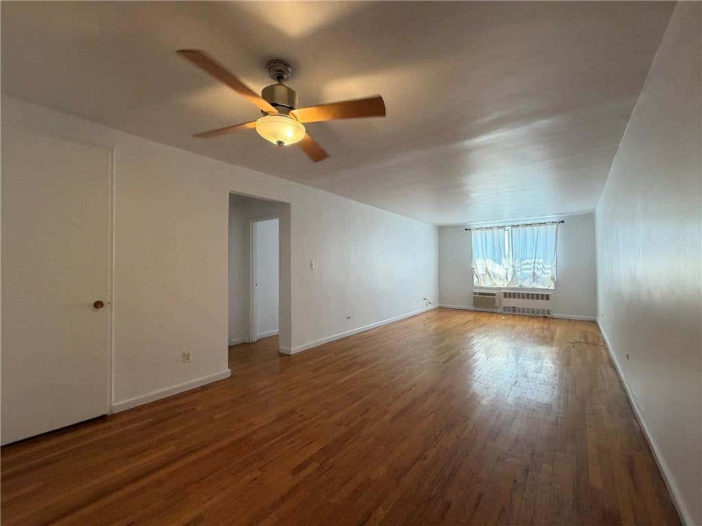 Photo of 310 Beverly Road #4H, Brooklyn, NY 11218 (MLS # 503621)