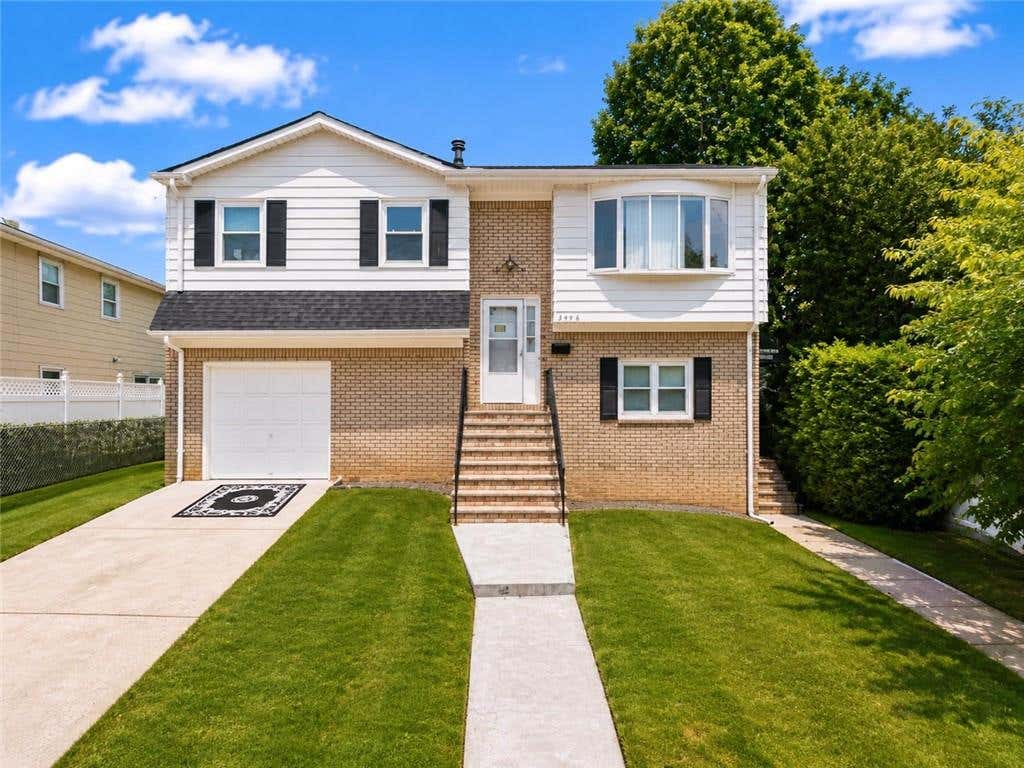 Photo of 3996 Richmond Avenue, Staten Island, NY 10312 (MLS # 503706)