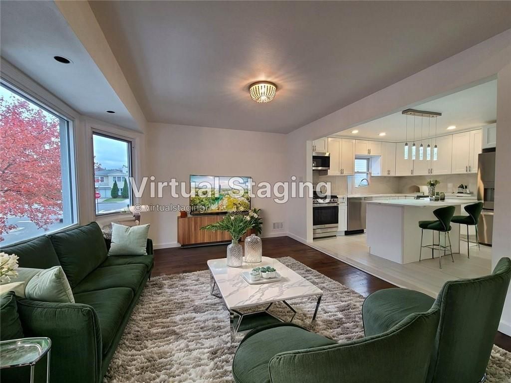 Photo of 20 Copley Street, Staten Island, NY 10314 (MLS # 499259)