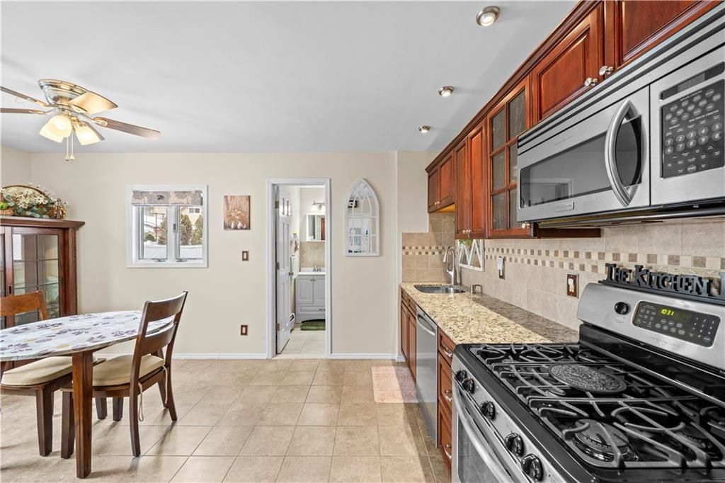 Photo of 33 Delaware Avenue, Staten Island, NY 10304 (MLS # 498964)