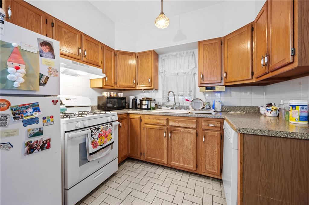 1347 57th Street, Brooklyn, New York image 5