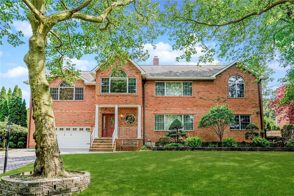 Photo of 74 Longfellow Avenue, Staten Island, NY 10301 (MLS # 494586)