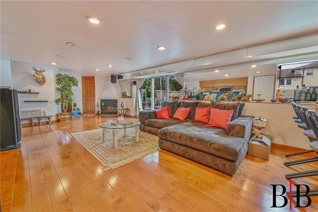80 Whitman Drive, Brooklyn, New York image 26