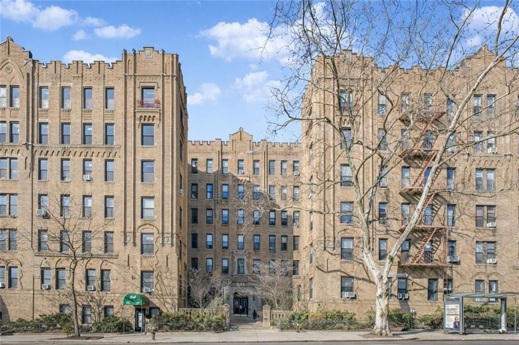 Photo of 135 SW Prospect Park #B4, Brooklyn, NY 11218 (MLS # 499537)