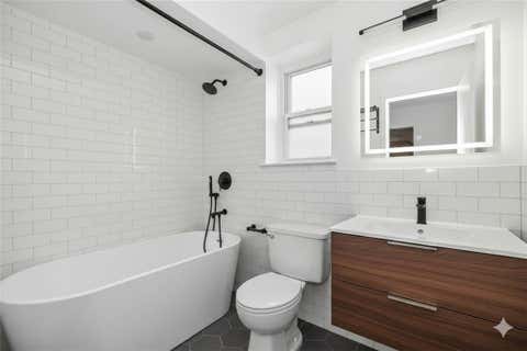 Homes For Sale - 2963 Ocean Parkway #3F<br/> Brooklyn, NY 11235