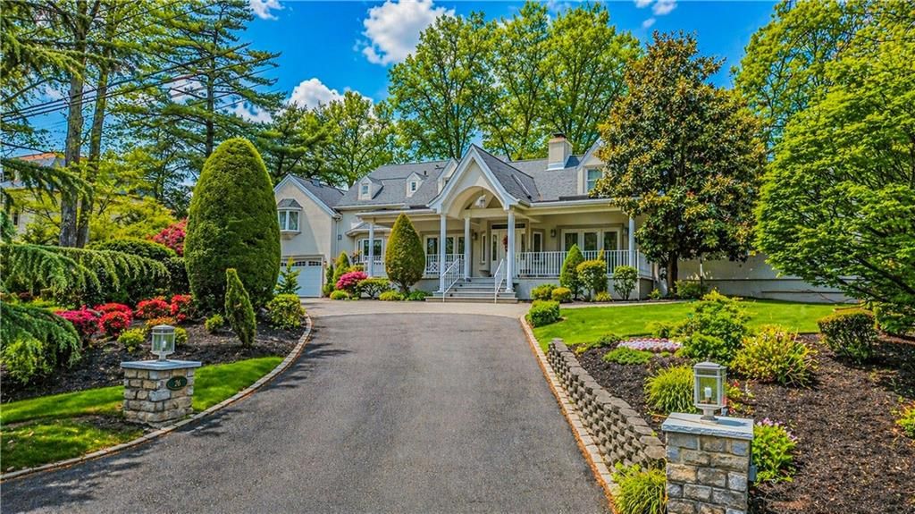 Photo of 26 High Point Road, Staten Island, NY 10304 (MLS # 500853)