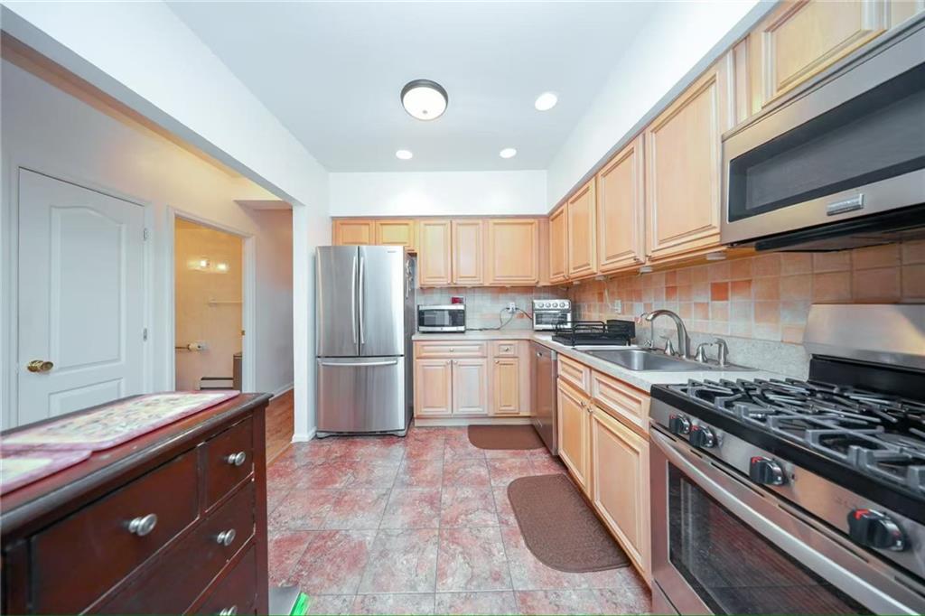 1817 73rd Street #1B, Brooklyn, New York image 4