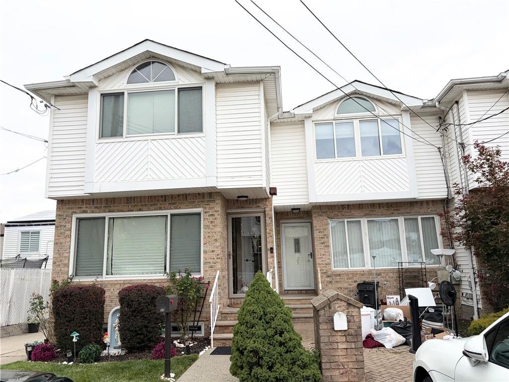 Photo of 23 Don Court, Staten Island, NY 10312 (MLS # 504234)
