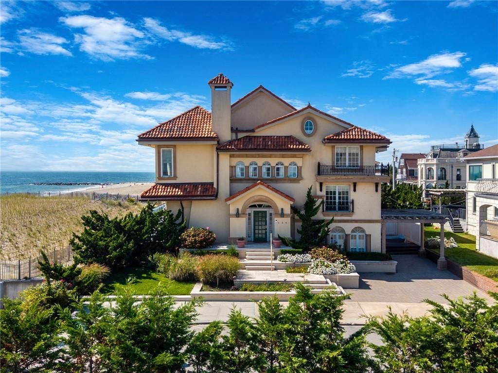 Photo of 135 Beach 145th Street, Rockaway Park, NY 11694 (MLS # 496386)