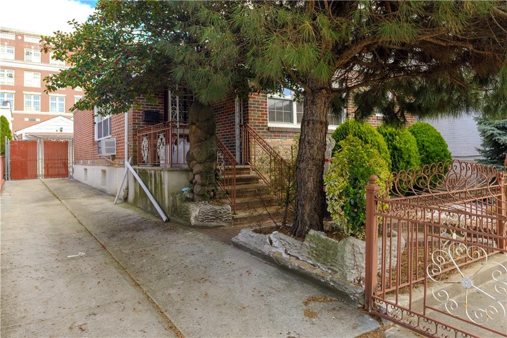 2421 1st Street, Brooklyn, New York image 3