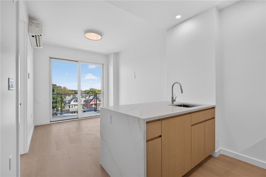2183 Ocean Avenue 5c