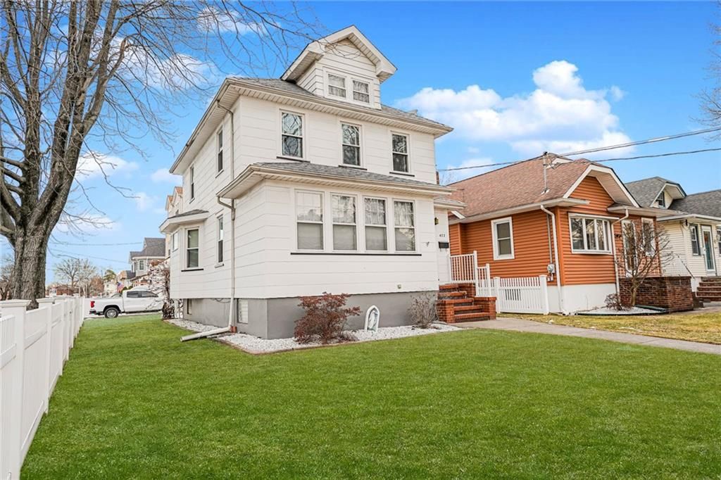 Photo of 477 College Avenue, Staten Island, NY 10314 (MLS # 498625)