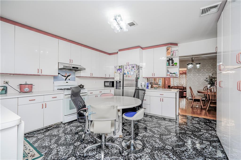 46 Bay 17th Street, Brooklyn, New York image 20