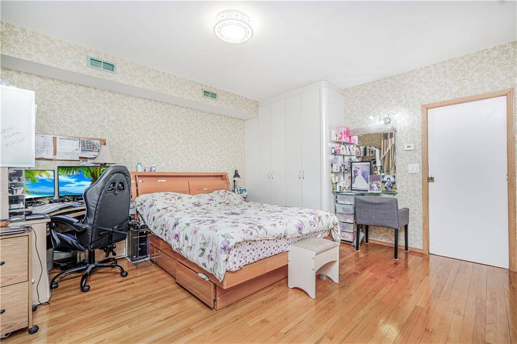 46 Bay 17th Street, Brooklyn, New York image 16