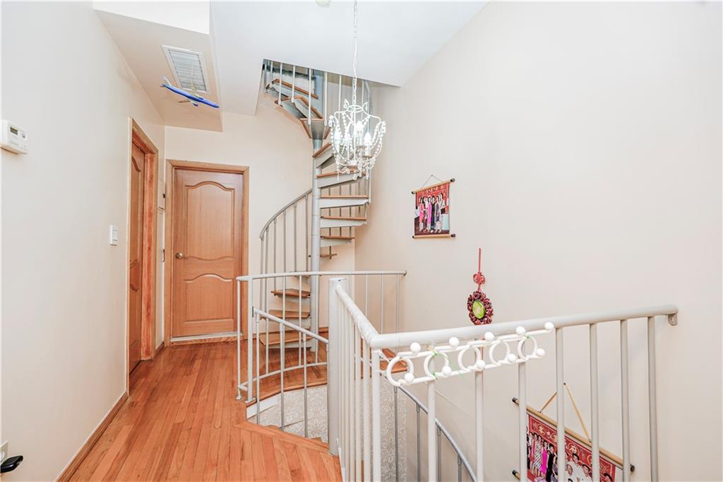 46 Bay 17th Street, Brooklyn, New York image 13