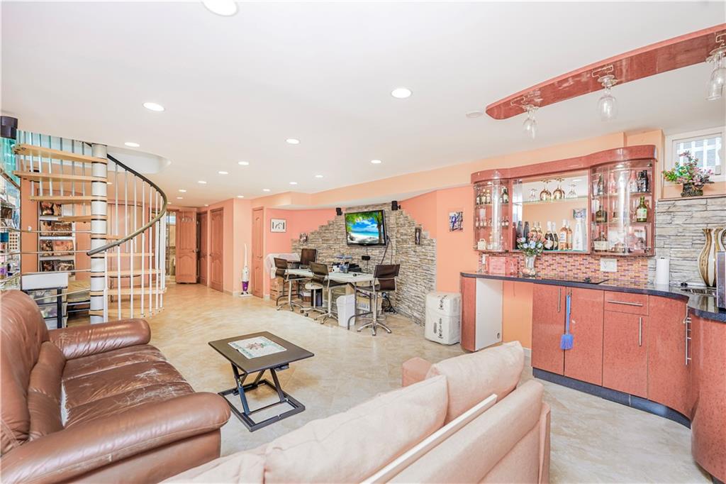 46 Bay 17th Street, Brooklyn, New York image 31